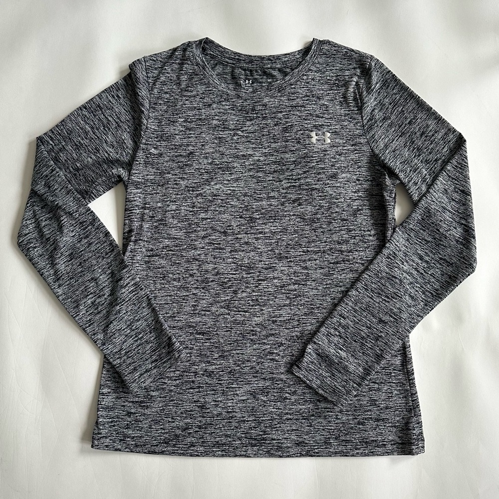 Under Armour Long Sleeve Women’s Heatgear Workout Athletic Top